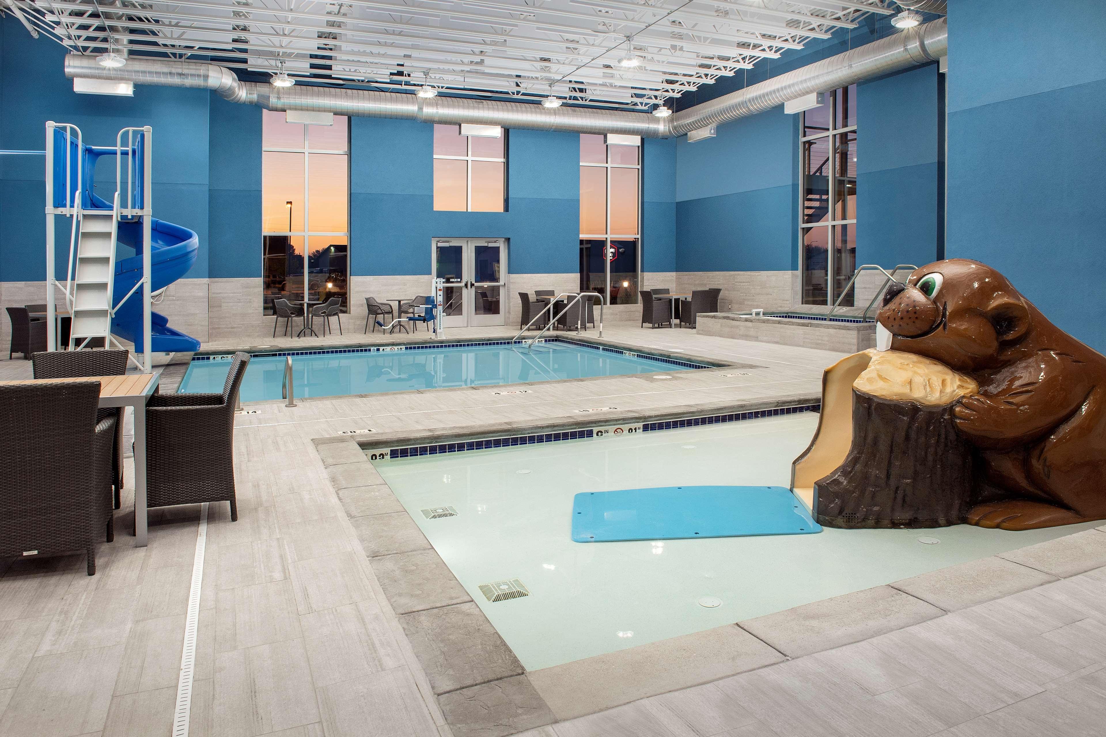 Hampton Inn Warroad, Mn Ngoại thất bức ảnh